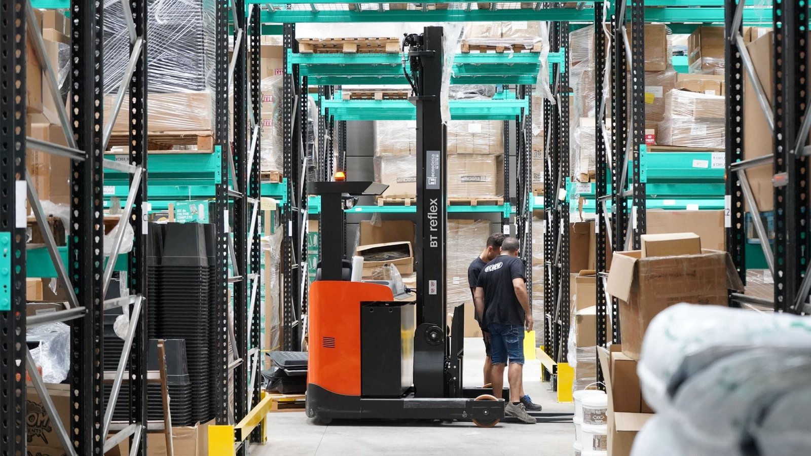 Dubai CommerCity free zone warehouse and logistics operations near Dubai International Airport