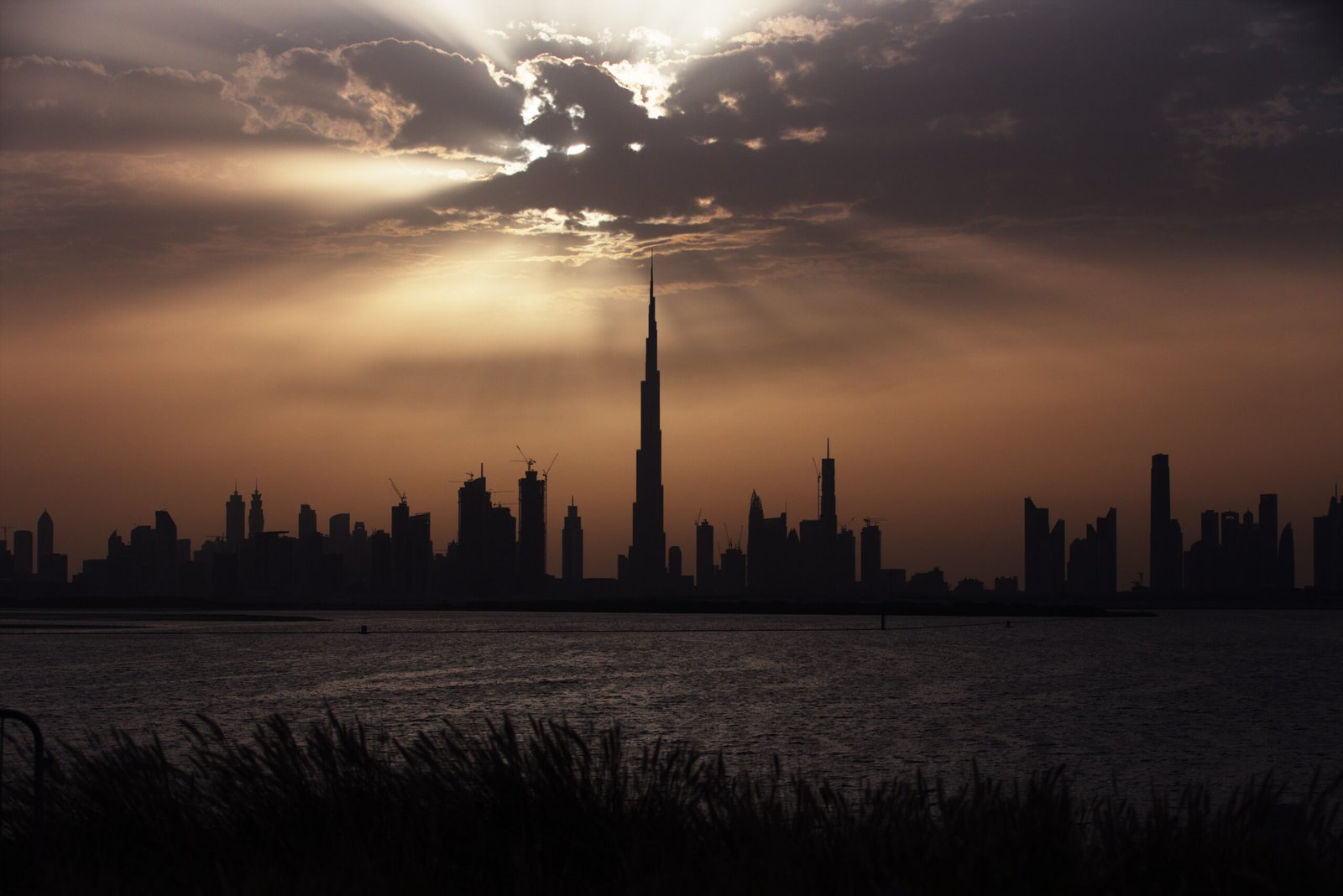 Burj Khalifa and the Dubai skyline, representing UAE free zone corporate groups evaluating Tax Group formation under the 2026 Corporate Tax Law